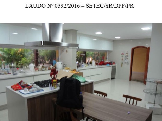 leonardo1opes's tweet image. URGENTE!! 🚨🚨 Consegui com exclusividade documentos INÉDITOS da Polícia Federal revelam que Lula era tratado pelo caseiro do Sítio em Atibaia como real dono, que tinha pedalinhos personalizados com nomes do casal Lula e Dona Marisa, a suite principal com fotos deles e a cozinha…