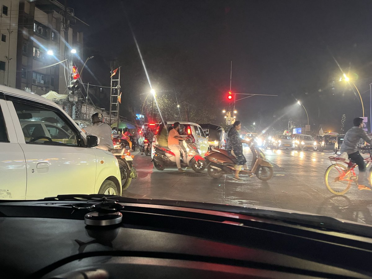 e147446's tweet photo. @ThaneTraffic https://t.co/FkSHDUECRJ