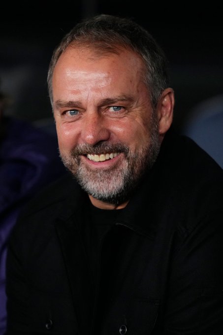 برشلونة يريد تجديد عقد المدرب هانسي فليك حتى عام 2028 (صحيفة بيلد الألمانية) 