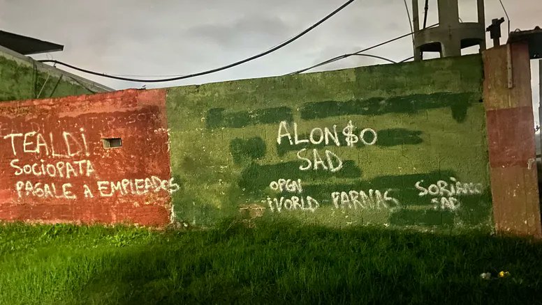 PhdenPeriodismo's tweet image. BARBAS EN REMOJO

Ricardo Gil, asesor de SENACLAFT, cooperó con la creación de RAMPLA SAD, hoy en el ojo de la tormenta tras la imputación por lavado de activos de su inversor, Foster Gillet.

Gastón Tealdi contrató a Gil para el armado de la prevención de lavado de Rampla SAD