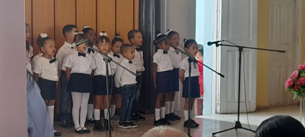 Acto Municipal  de Educación en saludo a la figura de Fidel Castro Ruz Felicidades Educadores, #PalmaSoriano.
