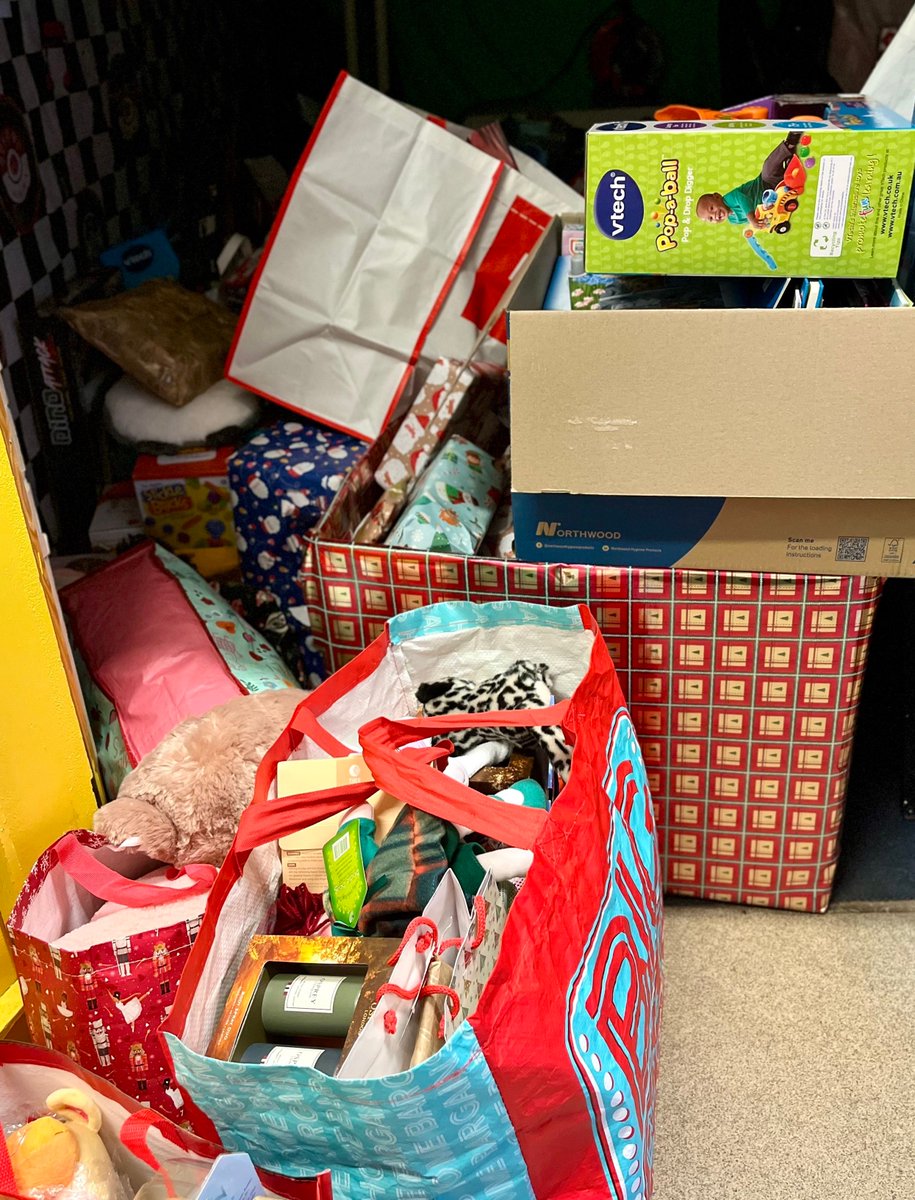 UofGMVLS's tweet photo. This morning, colleagues from our Living Lab were proud to deliver more than 460 donated toys to Sunny Govan Community Radio in support of their Festive Toy Appeal. 🎄🧸

Over the past few weeks, our colleagues from across #MVLS came together in a fantastic show of community https://t.co/zDl1EBZWmU