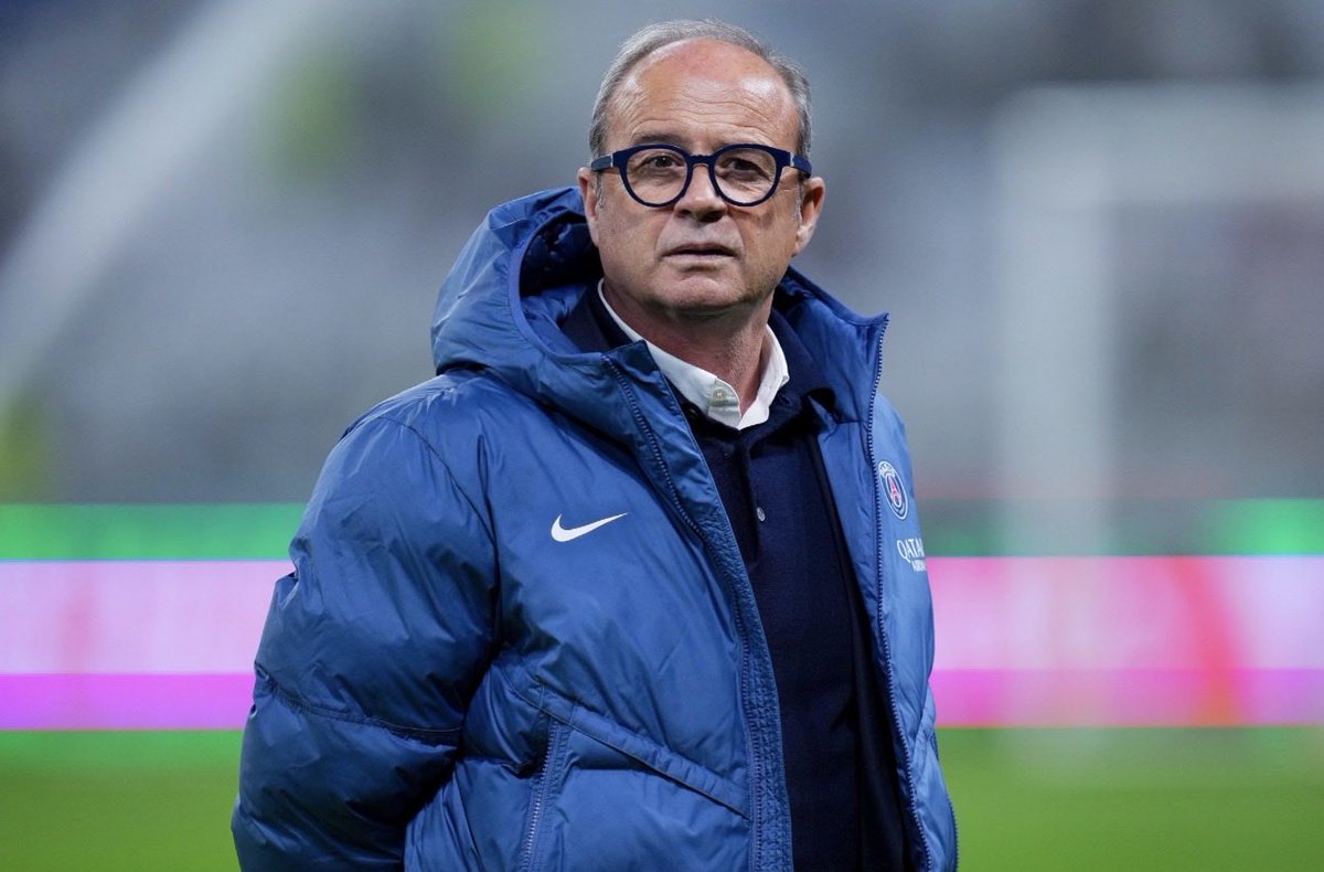 FasterJr's tweet image. Luís Filipe Hipólito Reis Pedrosa Campos:

" Ce n'est pas parce que l'on va beaucoup au supermarché que ça fait de nous de bon cuisinier ,le PSG est attentif à toutes les grandes opportunités mais on ne va pas empiler les joueurs ou mettre en danger l'économie du club. "