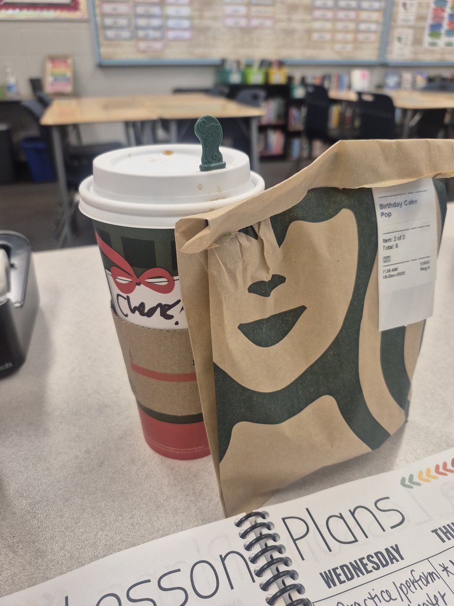 Mrs. Komp tweet media