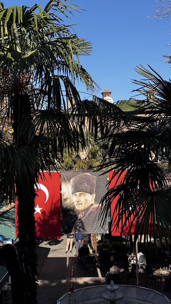 Terörist kudurtma tweeti 😂
📍Bursa, Kapalı Çarşı