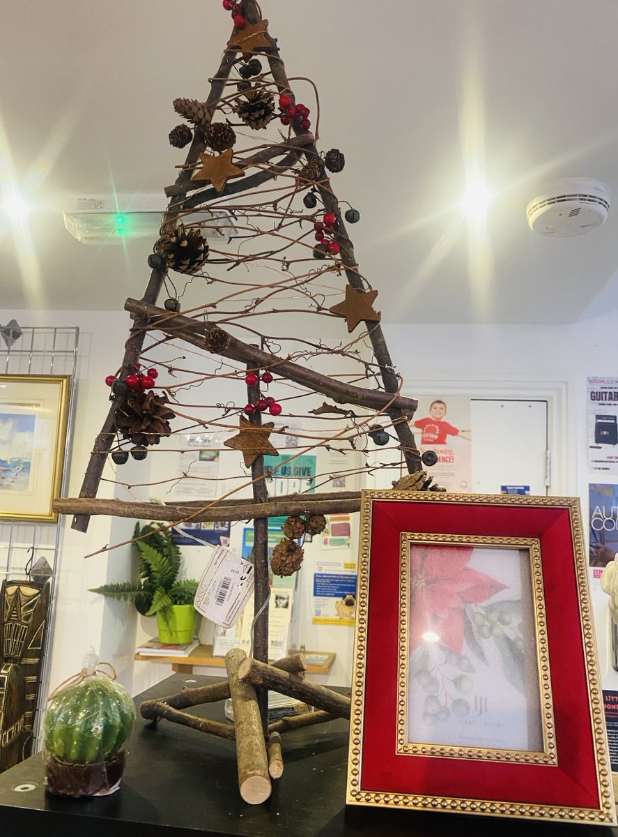 Harington tweet media