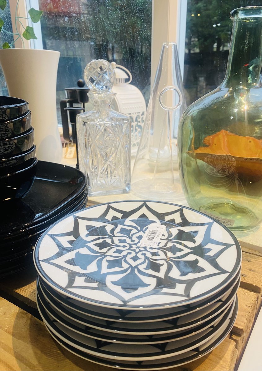 Harington tweet media