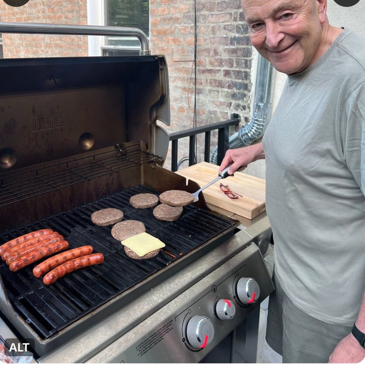 Patriot Parlor tweet media