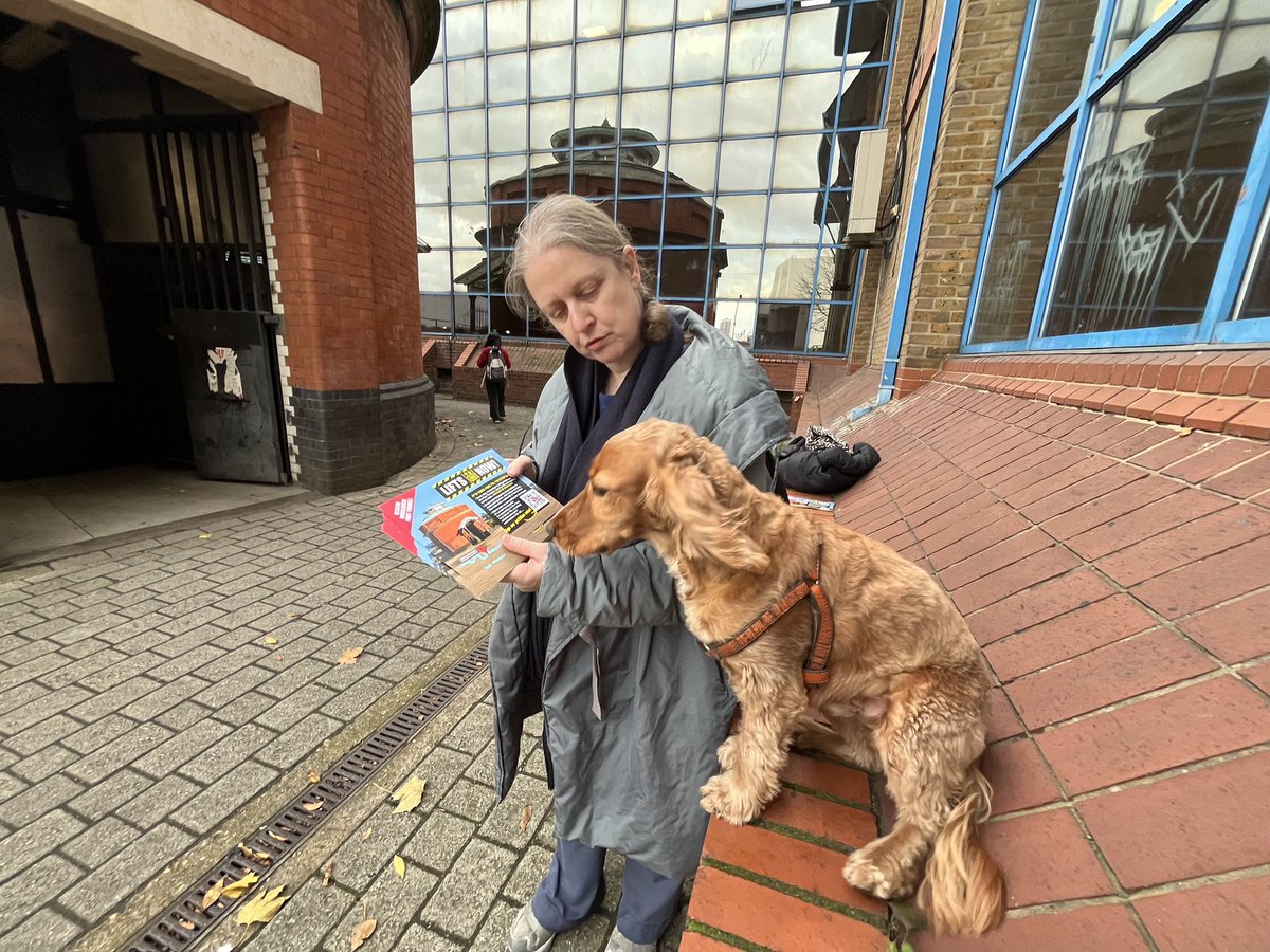 An early start at Woolwich Foot tunnel with the  <a href="/EscalateCSDLR/">Escalate Now Cutty Sark DLR</a> petition. Judging by the amount of signatures,  it’s obvious tunnel  users want a long term solution. An agreement with Newham to fix by this January  didn’t happen &amp; why it’s vital to keep up the pressure.