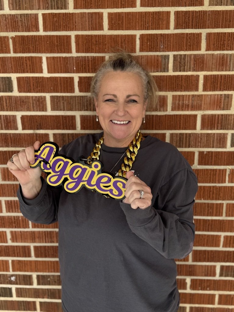 FairviewHighAL's tweet image. Congratulations to Mrs. Lockart, our teacher of the week!!! Brodie Ryan said "She is a great teacher who is very welcoming and does anything for her students!"