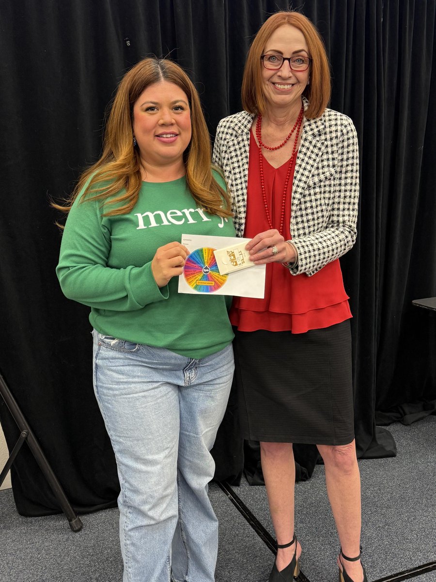 At the Birdville Council of PTAs Holiday Luncheon, BEF President Sharon Mylius presented two $125 Frost Bank gift cards to campus winners from Smithfield MS and Haltom MS (<a href="/haltomtiger/">Haltom Middle School</a>).

Thank you for supporting <a href="/BirdvilleISD/">Birdville ISD</a> students and teachers! 💙

#BISD #BirdvilleEF
