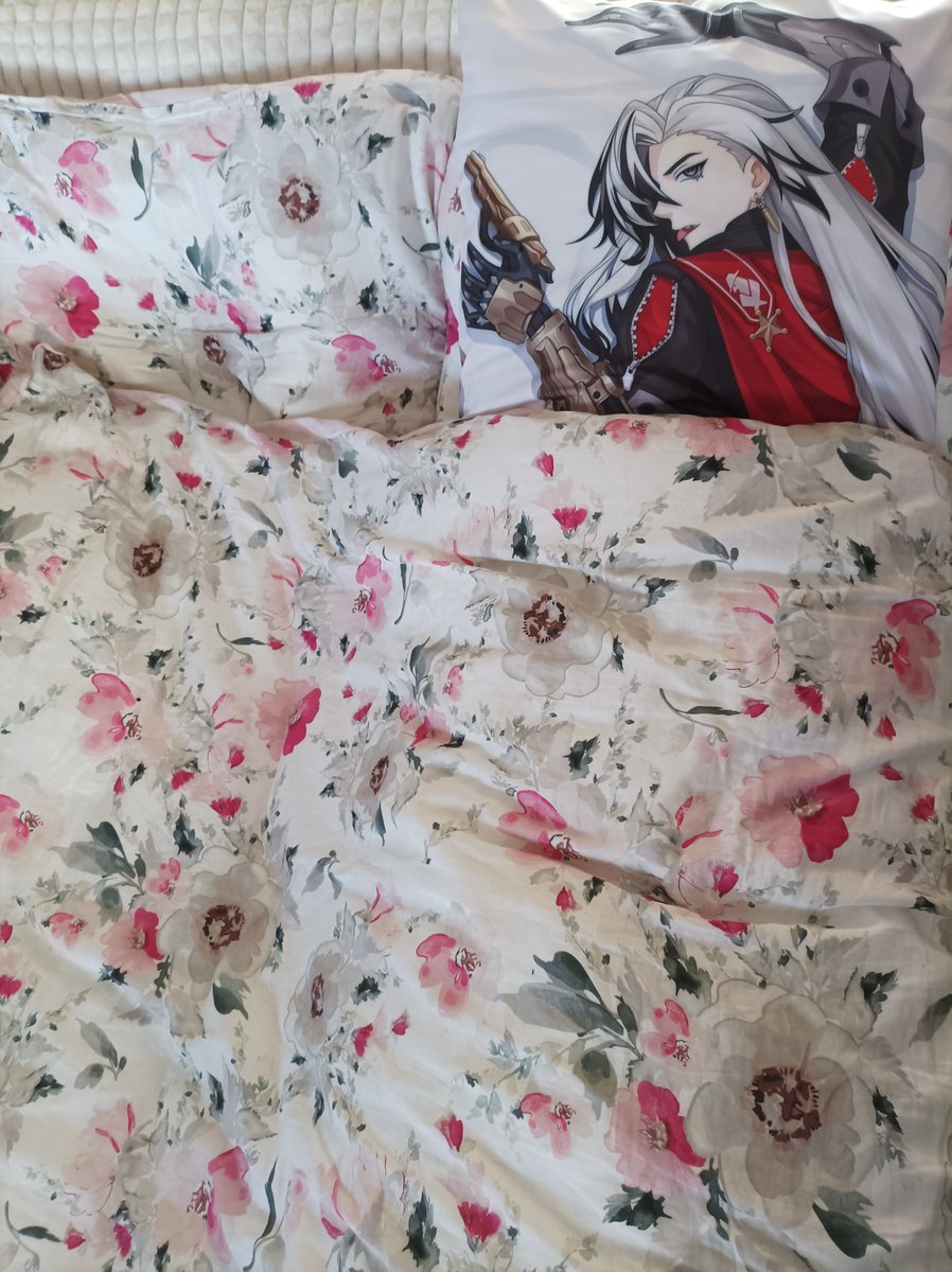 __nelum__'s tweet image. hi
my baby