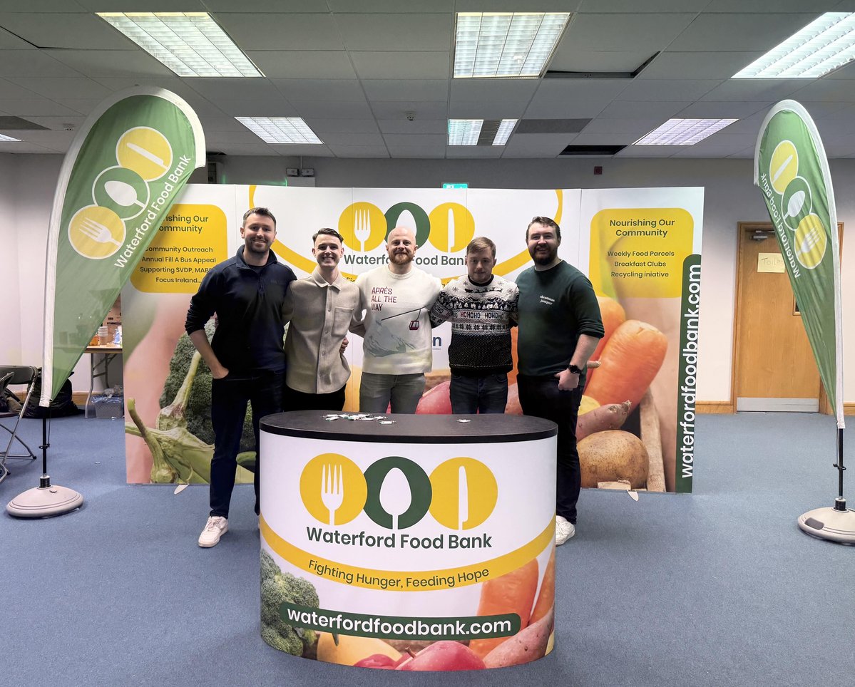 KlearcomTech's tweet image. Proud to support our local community yesterday 💙 The Klearcom team were on site with Waterford Food Bank helping to pack and distribute Christmas food parcels for children across Waterford. 

#Klearcom