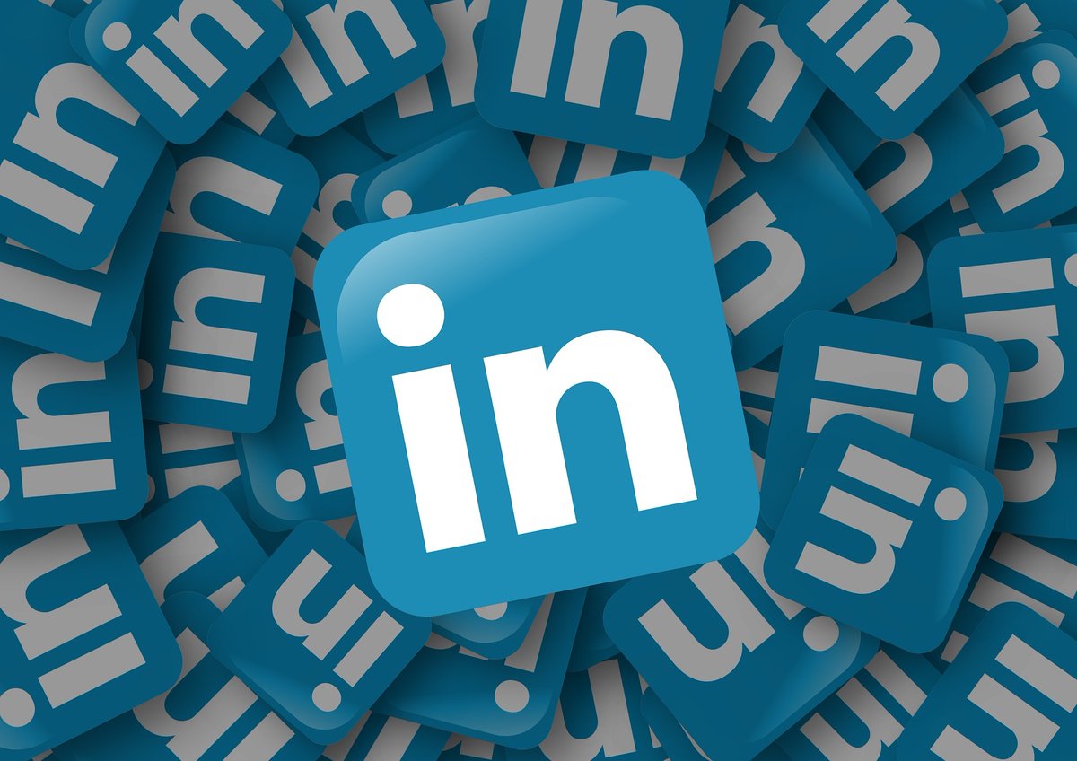 How do I help clients with LinkedIn?

Ensuring their profile is optimised and up to date

Content should be authentic, relevant, interesting, engaging or helpful. 

Spend time making connections &amp; engaging with content to build relationships.