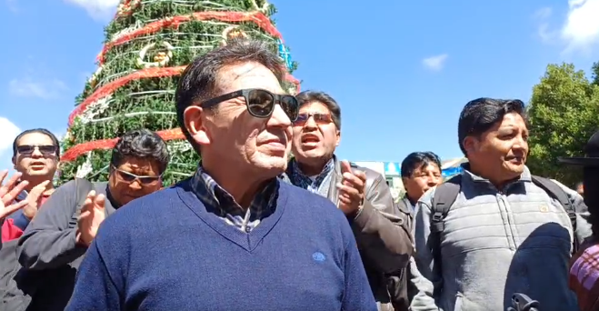 #ULTIMO | Magisterio Urbano de #LaPaz convoca a movilización en contra del Decreto del gasolinazo para este viernes 19 de diciembre. 

Exigen al Gobierno Nacional la abrogación total del D.S. 5503 💣💥