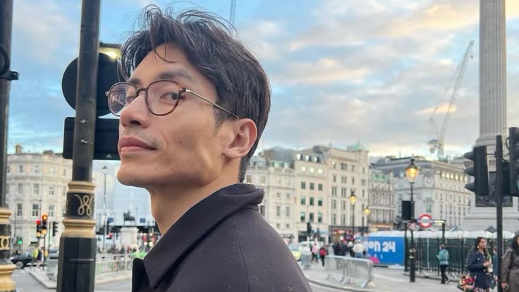 adecrumbl's tweet photo. in cinema, in photoshoots, in real life, and even in 240p https://t.co/45tqVhvpju