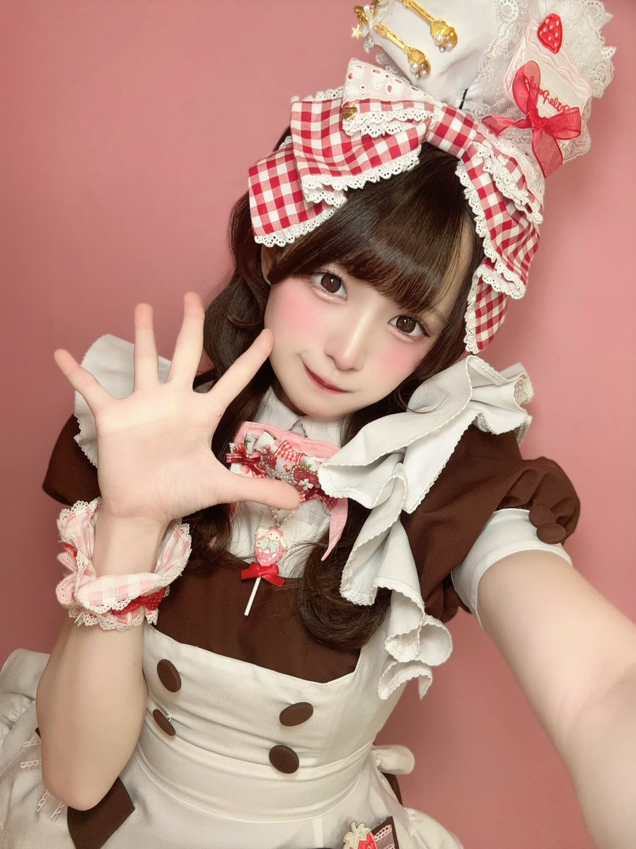 ∩・ ω ・ )⊃ — 🍓☆ﾟ.*・｡°♡