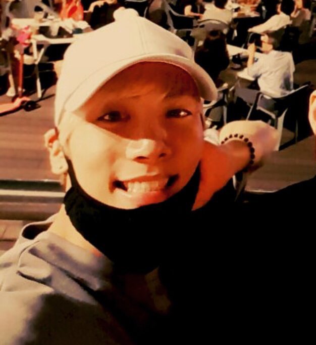 いまなにしてる？
笑えてる？
にこにこしてる顔も塩顔も
全部ジョンだよね
楽しく過ごせてると信じてる

今日もあなたが大好きです

#Jonghyun #종현 #SHINee