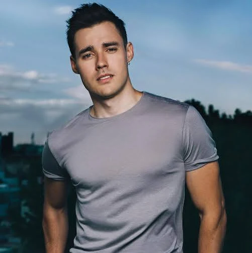 merlinpapin3's tweet photo. On souhaite un Bon Anniversaire à #JorgeBlanco qui a 34 ans on peut le voir dans
Violetta
Tini
@FredOL69007
un ❤️si vous aimer
Tini
@FredOL69007
un ❤️si vous aimer