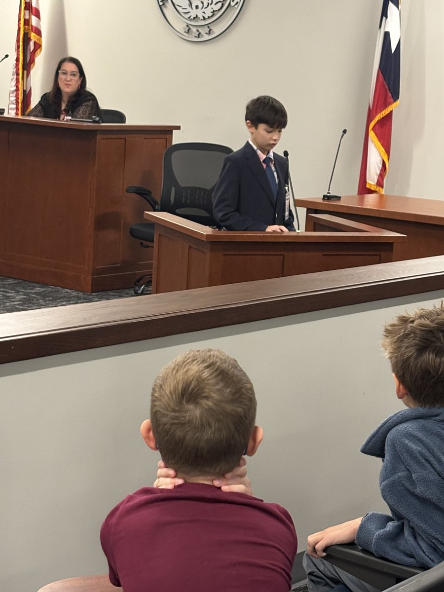 TISD_CTE's tweet photo. From fairy tales to felony charges. Creekside Forest Elementary GT students argued Goldilocks v. Bears &amp; Jack v. Giant, presenting opening &amp; closing arguments, cross-examinations, jury deliberations, &amp; sentencing. Impressive critical thinking on display.@TISDCFES @TomballISD https://t.co/rBfReCXWZs