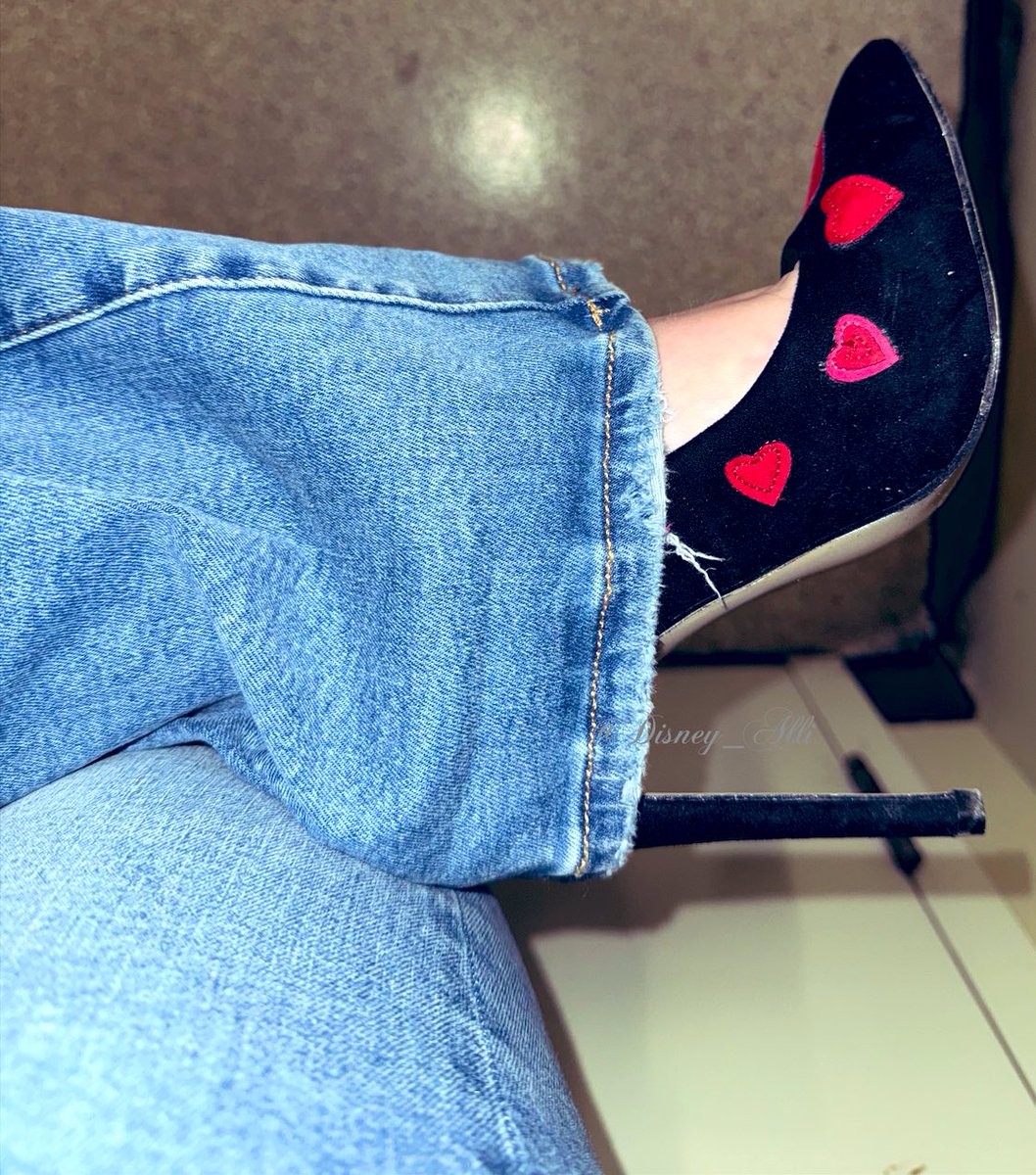 It was @shoedazzle last night #shoes #shoefie #shoesoftheday #sotd #outfitoftheday #ootd #highheeledshoes #pumps #highheellife #highheellover #highheeladdict #shoelover #shoefreak #shoeporn #shoewhore #shoeaddict #shoeaholic #shoeaddiction #heelsporn #heels #latergram #showoff