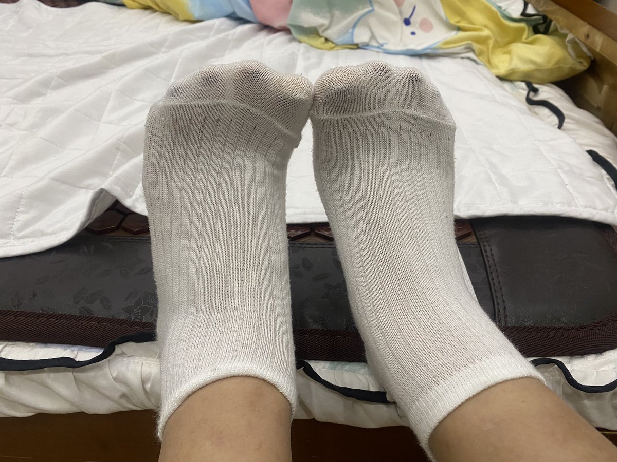 guof197236's tweet photo. 脱下来真的太臭啦！

关注➕转推➕点赞在评论���里抽2个宝宝送原味❤️ https://t.co/GZM3dJmsO3
