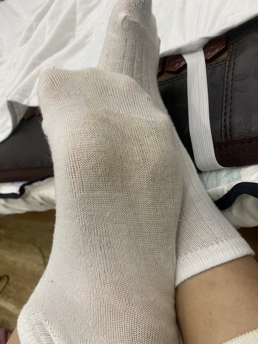 guof197236's tweet photo. 脱下来真的太臭啦！

关注➕转推➕点赞在评论���里抽2个宝宝送原味❤️ https://t.co/GZM3dJmsO3
