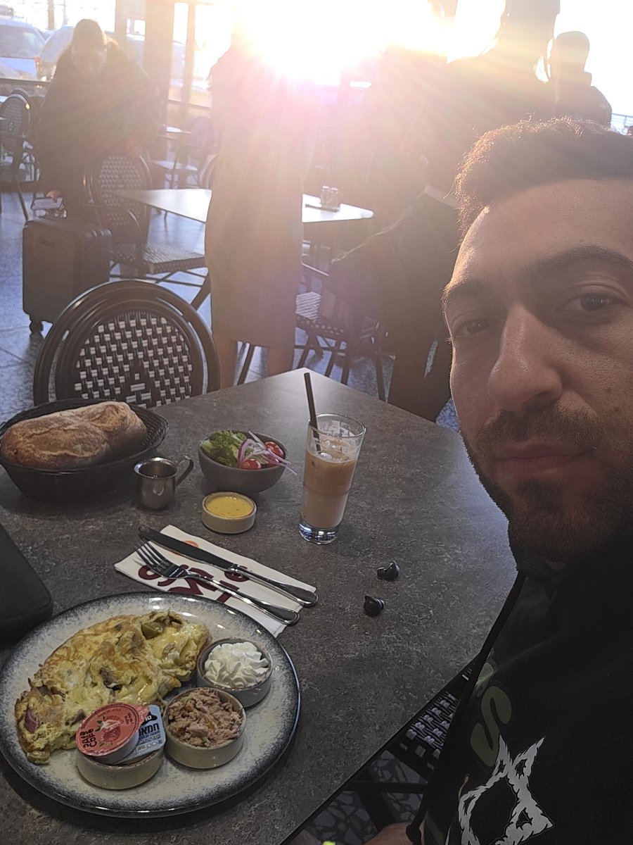 uricohenisrael's tweet image. Who wants to have Israeli breakfast with me?