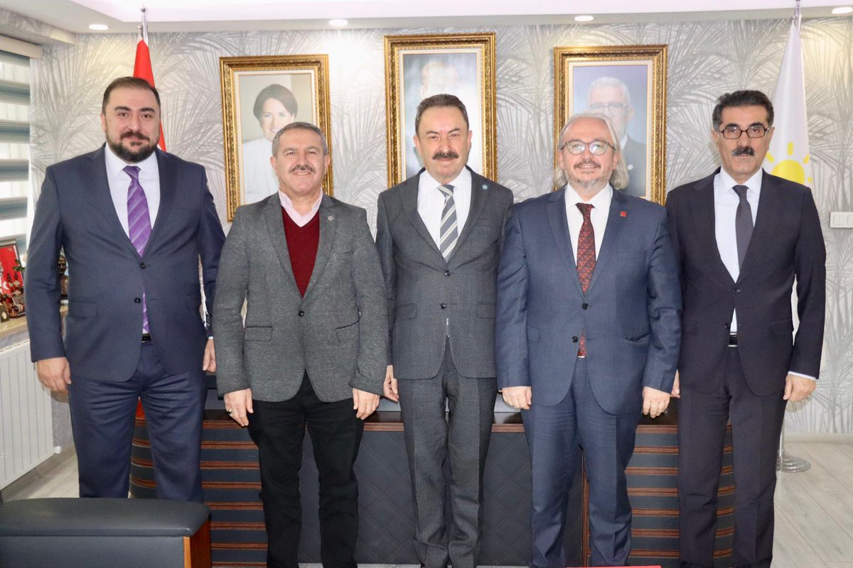 SaadetAnkara_'s tweet photo. İl Başkanımız Av. Ahmet Yazıcı ve İl Yönetim Kurulu Üyelerimiz, geçtiğimiz ay İYİ Parti Ankara İl Başkanlığına yeniden seçilen Dr. Yener Yıldırım'a "hayırlı olsun" ziyaretinde bulundular. 
Nazik misafirperverlikleri için teşekkür ederiz. https://t.co/Lu6UDViuWx