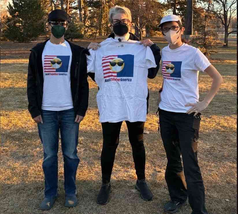 MariaMGillespie's tweet photo. Proud to be a part of the MaskTogetherColorado and MaskTogetherAmerica teams. Join us in saving lives and staying healthy! #MaskTogetherColorado #MaskTogetherAmerica
Thanks @MsJulieSLam @TogetherWeMask for the shirts! https://t.co/AzR31qMRDf
