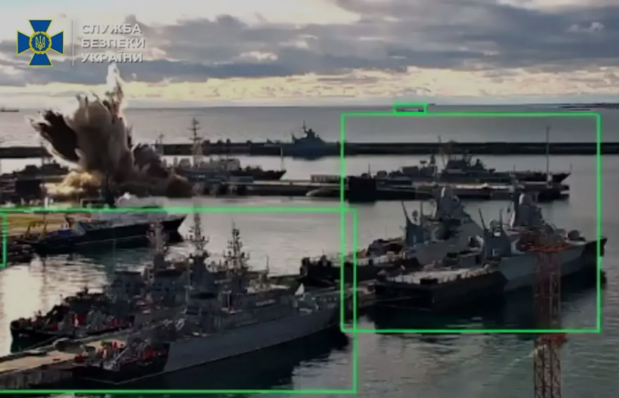 MercuryStrat's tweet photo. The Black Sea Deepens the Fight 🌊

A new dimension has opened in the naval war: Ukraine has successfully conducted its first confirmed underwater drone strike against Russian assets in Sevastopol harbor 🚢💥 https://t.co/ESrcSmGrXl