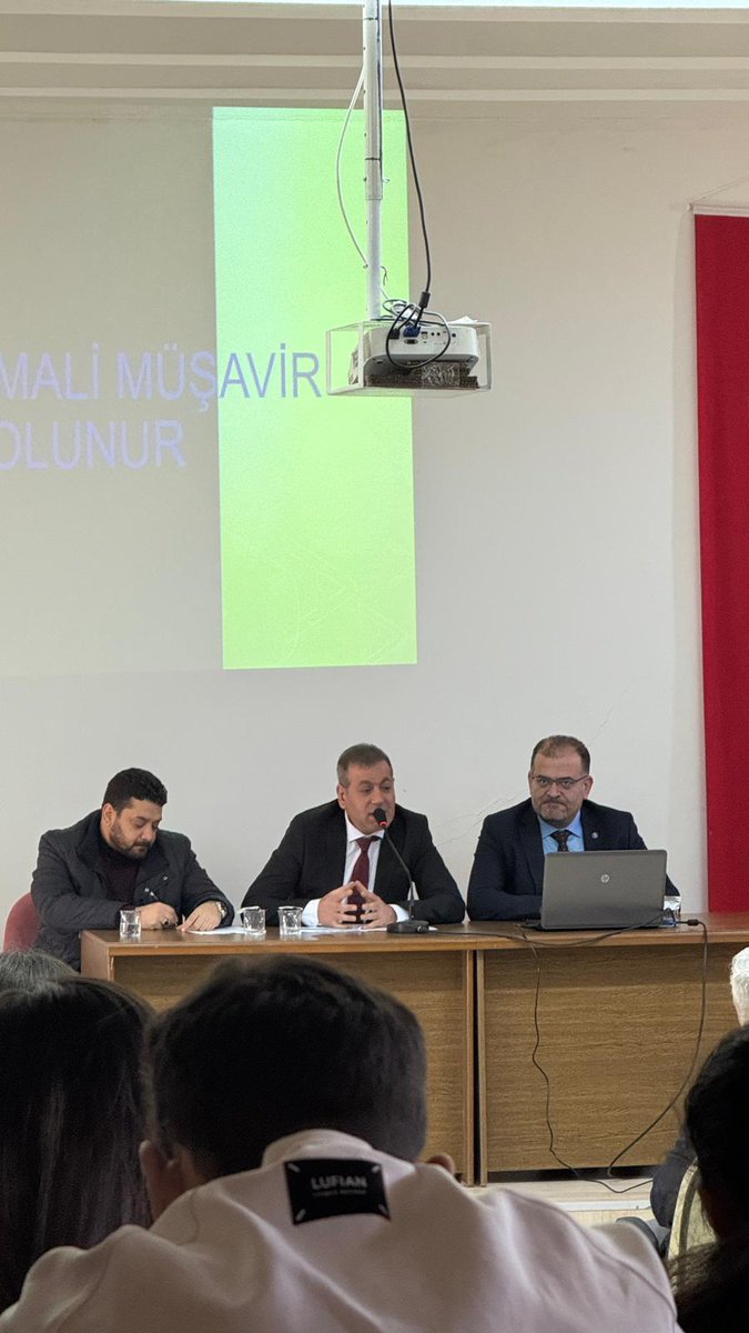 urfasmmmo's tweet photo. Şanlıurfa Mali Müşavirler Odası ve Harran Üniversitesi MYO iş birliğiyle,
“Mali Müşavirlik Mesleğinin Dünü, Bugünü, Yarını ve Nasıl Mali Müşavir Olunur” konulu seminerimizi gerçekleştirdik.
Öğrencilerimizin ilgisi ve soruları bizleri çok mutlu etti. https://t.co/vs6Lbbvpxl