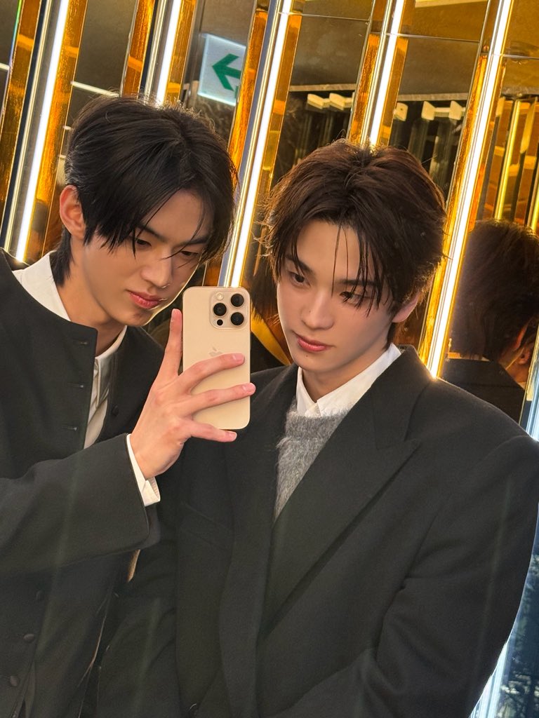 sshinyuverse's tweet image. hidup isinya ya nitdo