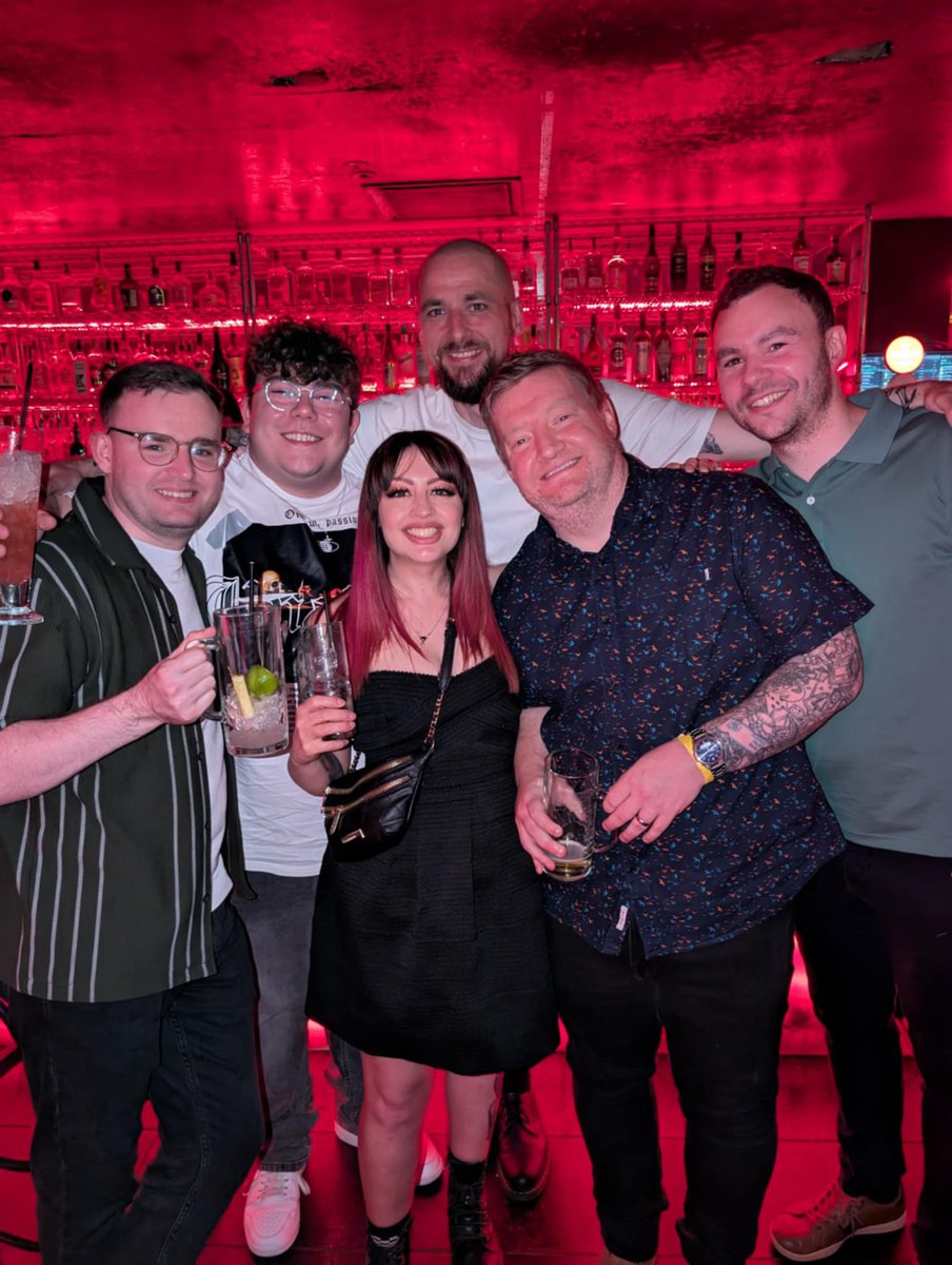 Endpoint CeX tweet media