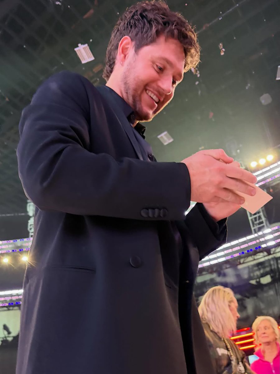 Niall Horan Colombia 🇨🇴 (@NiallHColombia2) / Posts / X, image size:900x1200