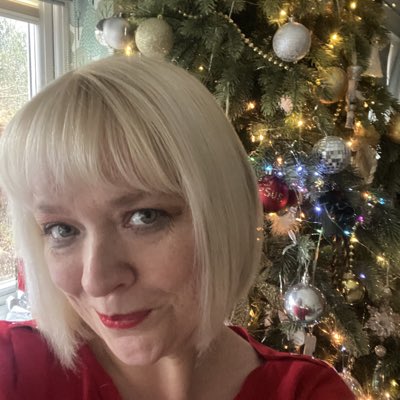 Sue P 🦖🥂 🇬🇧 tweet media