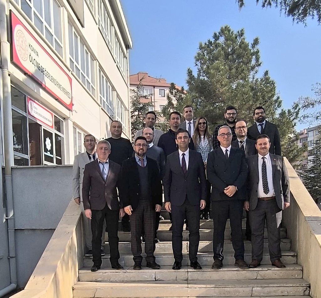 OdmKonya55807's tweet photo. MEB Ölçme, Değerlendirme ve Sınav Hizmetleri Genel Müdürümüz Sayın Dr. Erdal KILINÇ, 18 Aralık 2025 tarihinde  Konya ÖDM'yi ziyaret ederek incelemelerde bulundu ve merkezimiz personeli ile bir toplantı gerçekleştirdi.  @mebodsgm @konyamem  @erdalkilinc27 @AliKemalEker1 https://t.co/7luPbKx001