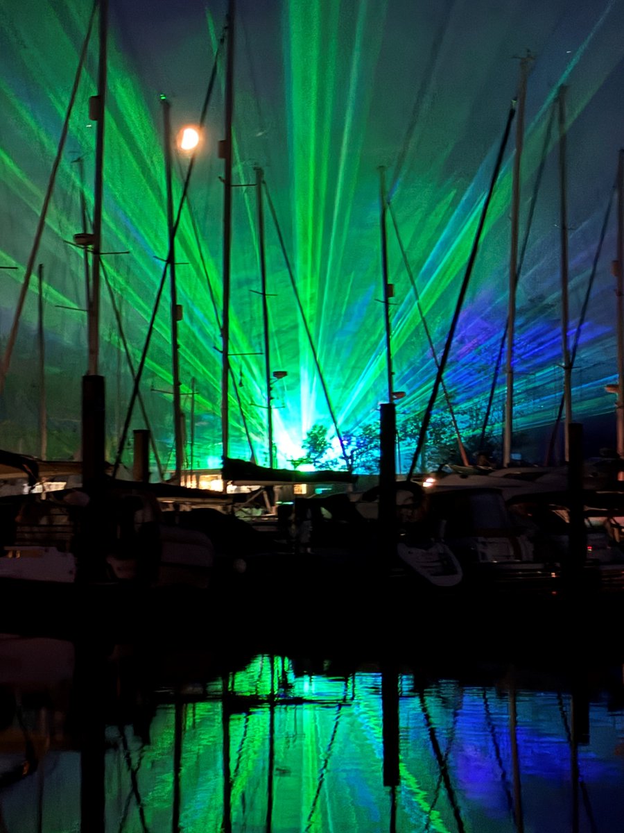 Wishing you a very Happy New Year and 2026 season of stunning sunrises, sunsets and sailing on the Beaulieu River!

#NewYear #NYE #Sailing #BeaulieuRiver #2026