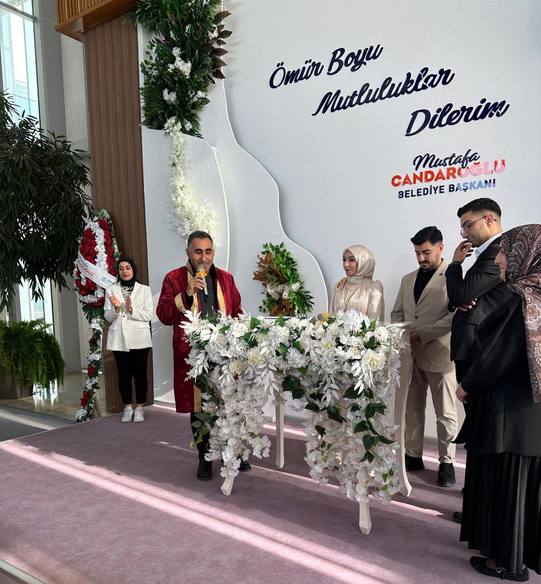 Melike Karabakan ile Alican Güngör çiftinin nikah akdini gerçekleştirerek, Başkanımız <a href="/mcandaroglutr/">Mustafa Candaroğlu</a> ‘nun sağlık, huzur ve mutluluk dileklerini ilettik.