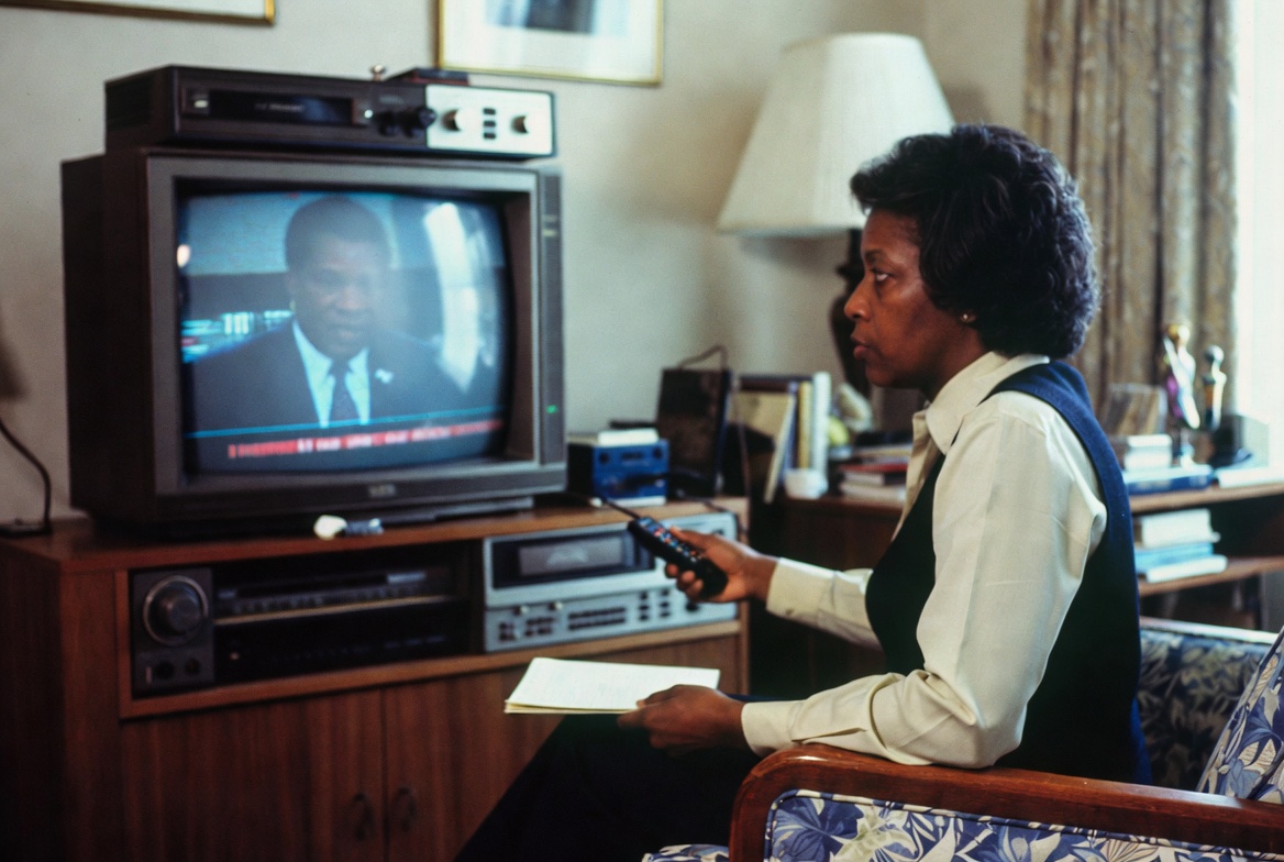 ketchumhouse's tweet image. Marion Stokes and truth preservation reveal how recording decades of television news exposed media reframing, protected historical memory, and safeguarded original narratives from being quietly rewritten.
#marionstokes #42isyou
ketchum.house/post/marion-st…
