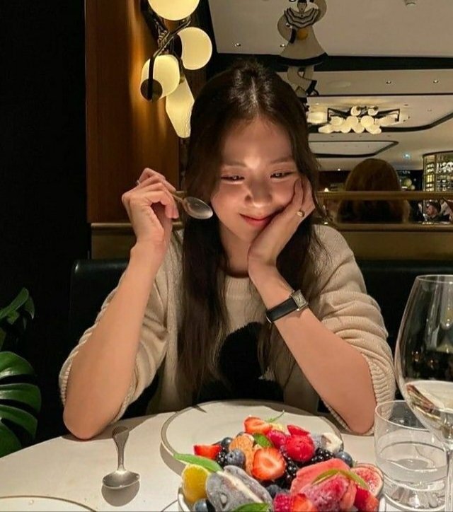 hajeuu's tweet photo. #jossie family, papih vs adek
joshua, jisoo, eunchae few tweets au #fairchoo #2jisoo
©hajeuu https://t.co/G6efFSQUmD