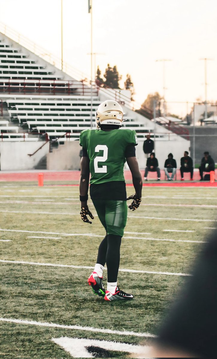 New #Sooners On3 🏈 RPM Prediction

⭐⭐⭐⭐ 2027 CB Juju Johnson
📏 5'10" / 160
🏫 Long Beach Poly HS (Long Beach, CA) 
🎚️ 60
✍️ By Steve Wiltfong
🎤⬇️ Vice President of Recruiting and Transfer Portal

Profile: on3.com/rivals/juju-jo…

#OUDNA27