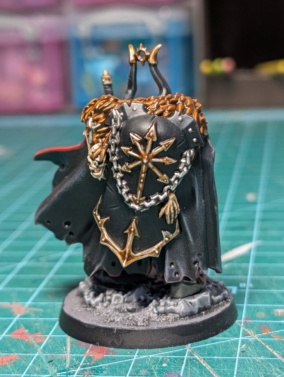 暗闇の番人」ウルカン完成！ 小さい単独モデルは気分転換でペイント