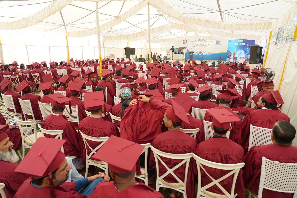 alkhidmatKHI's tweet photo. الخدمت کی ایک اور عملی مثال
الخدمت کے تحت کراچی سینٹرل جیل میں قائم کمپیوٹر ٹریننگ اینڈ لینگویج سینٹر سے 300 قیدی طلبہ نے CIT، گرافکس ڈیزائننگ، انگلش، چائنیز اور عربک لینگویج کورسز کامیابی سے مکمل کر کے اسناد حاصل کر لیں۔
#AlkhidmatKarachi #PrisonRehabilitation #SkillForLife https://t.co/aKQQfnmaAm
