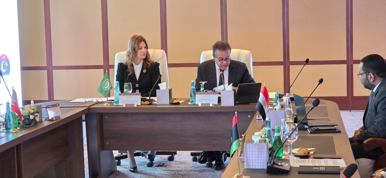 وزير الصحة يشيد بالجهود العربية المشتركة ويؤكد أهمية التنسيق الإقليمي 