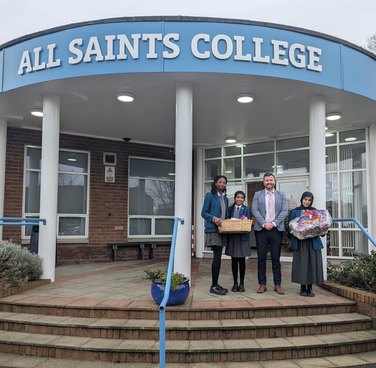 A massive well done to our 10 Days of Christmas Attendance Winners for KS4. These pupils have put a fantastic effort in over the last ten days in preparing for their mocks and their efforts in helping with all Christmas school events. Enjoy the hampers. 🎄🎅