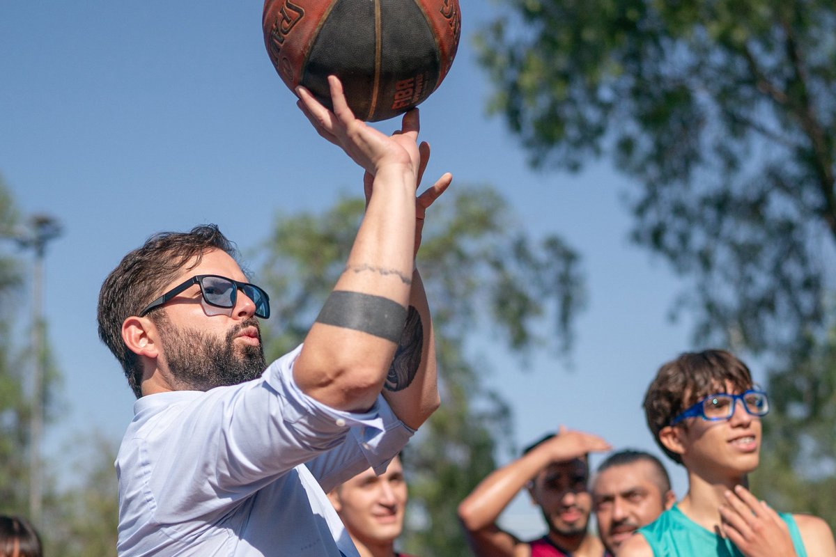 Gabriel Boric Font tweet media