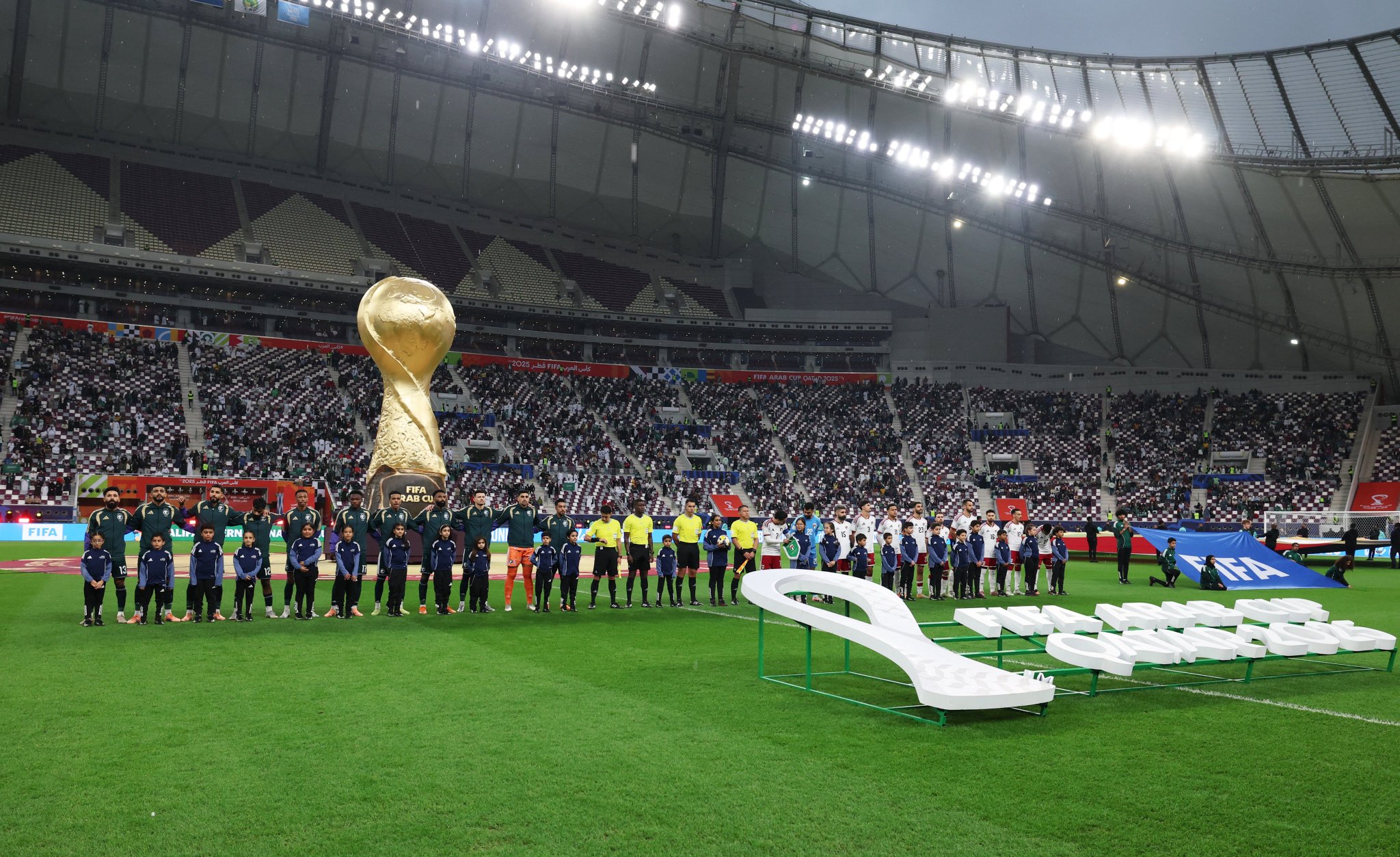 أبوظبي الرياضية: إنهاء مباراة تحديد المركز الثالث بين الإمارات السعودية في كأس العرب عقب توقفها بسبب الأمطار 