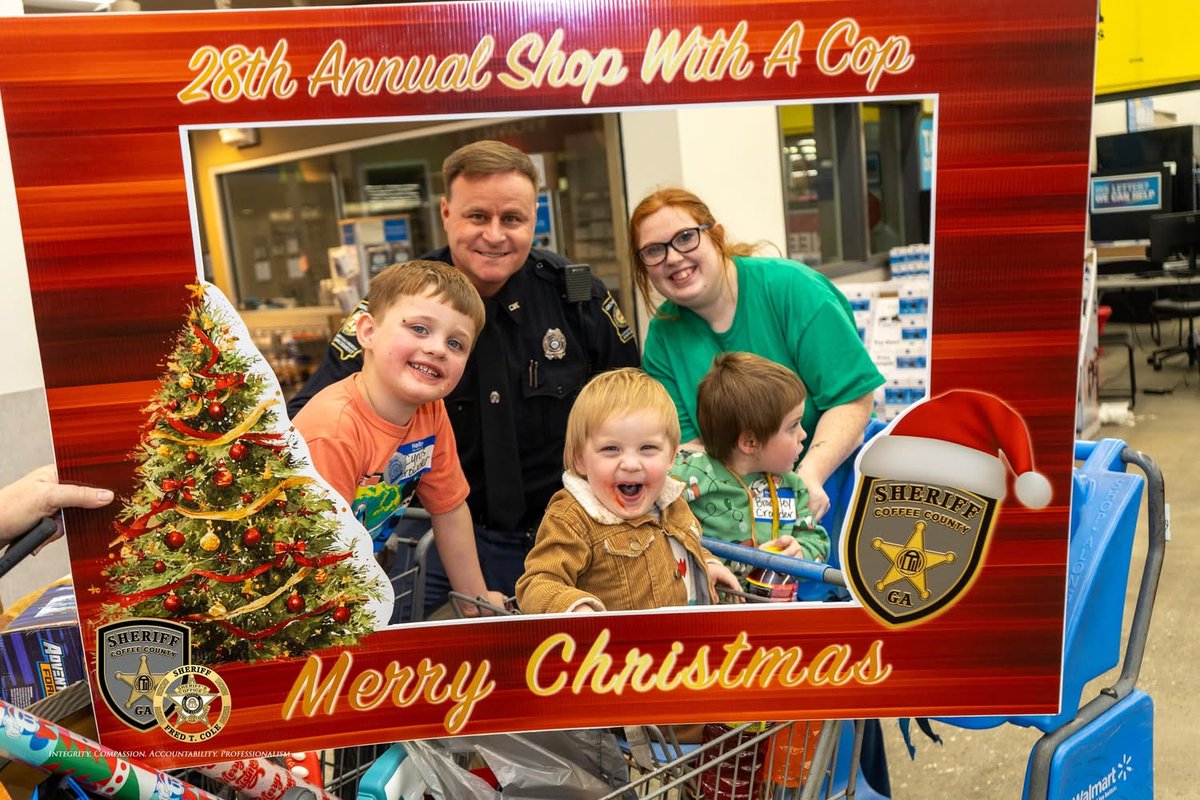 ga_dps's tweet photo. Officer Boyd and Officer Gary from Commercial Vehicle Enforcement of Region H were proud to participate in Shop With A Cop in Douglas County, helping spread holiday cheer and make a positive impact in the community. #shopwithacop #christmas https://t.co/bdV8bbwk5m