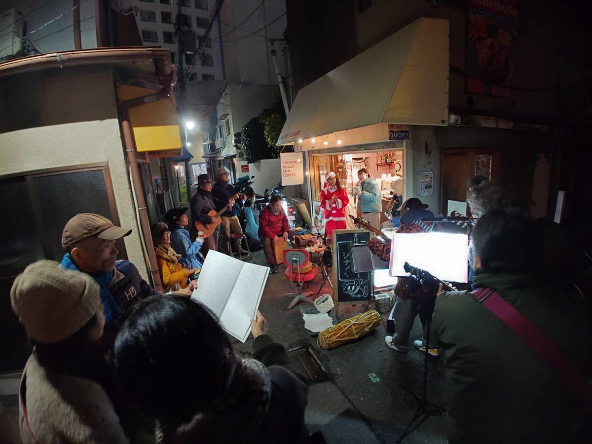 takuto_m_r's tweet photo. 川西街角音楽会atベーカリーシナノ
ありがとうございました！

また春あたりに、集まりましょう☕️ https://t.co/O0dOnNvJT5